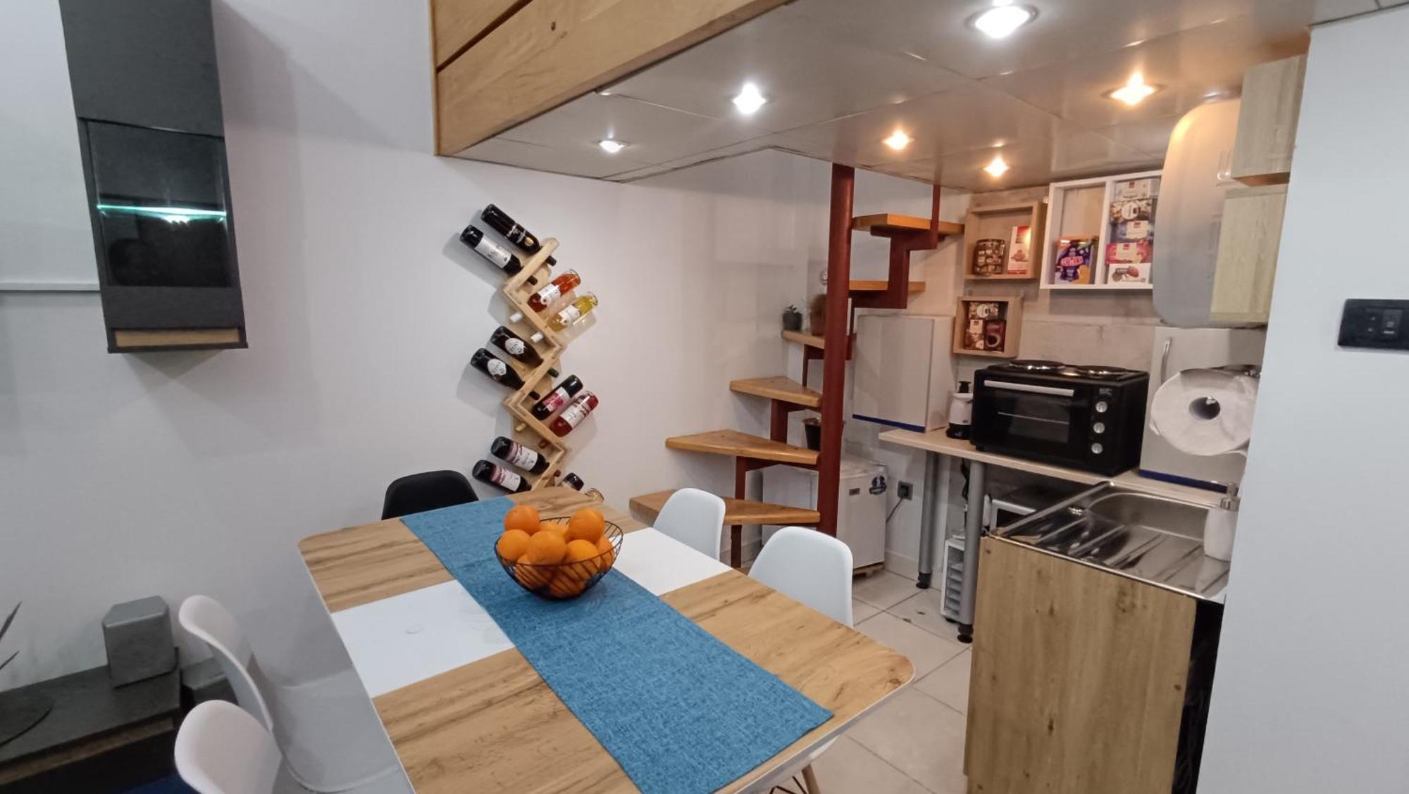 Nitro Inn - Premium Apartments - Wine Tasting - Souvenir - Art Gallery - Private Guided Tours - Relaxing - Romantic Skopje Ngoại thất bức ảnh
